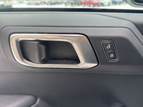 Used 2025 Ford Bronco Big Bend image 9