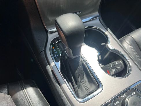 Used 2019 Jeep Grand Cherokee Limited image 59