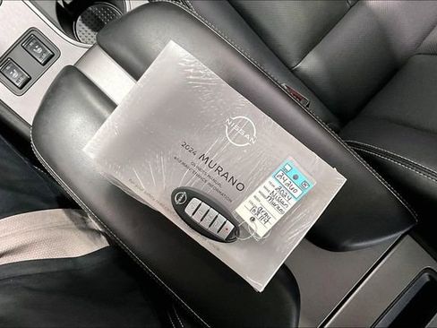 Used 2024 Nissan Murano SL image 37