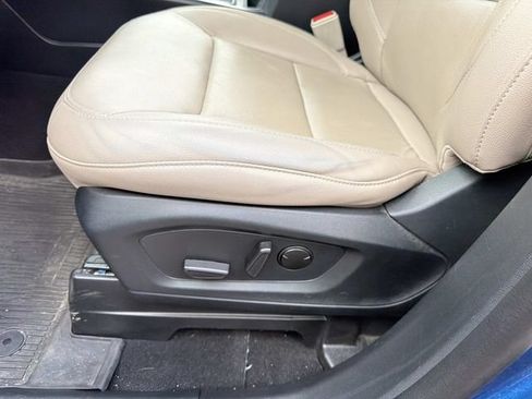 Used 2022 Ford Explorer Limited w/ Equipment Group 301A RWD image 22