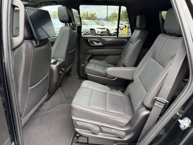 Used 2024 Chevrolet Tahoe RST w/ Luxury Package AWD/4WD image 15
