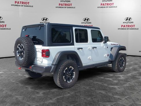 Used 2026 Jeep Wrangler Unlimited Rubicon AWD/4WD image 3