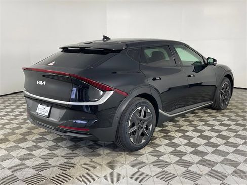 New 2025 Kia EV6 Light w/ Light LR Technology Package image 6