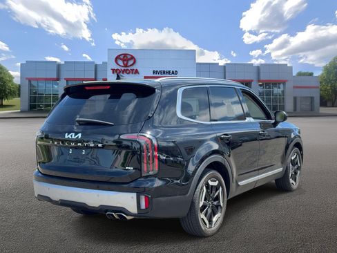 Used 2023 Kia Telluride EX AWD/4WD image 6