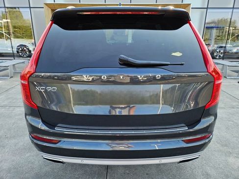 Used 2021 Volvo XC90 T6 Momentum w/ Advanced Package AWD/4WD image 6