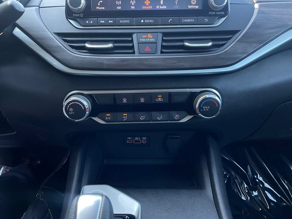 Used 2025 Nissan Altima 2.5 SV FWD image 19