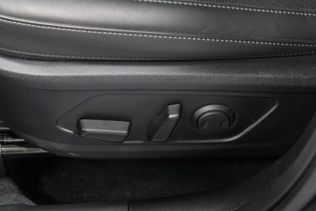 Used 2024 Kia Sorento S FWD image 26