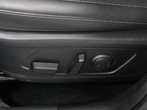 Used 2024 Kia Sorento S FWD image 26