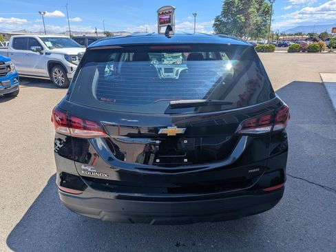 Used 2022 Chevrolet Equinox LS AWD/4WD image 4