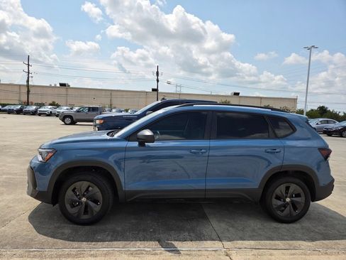 Used 2025 Volkswagen Taos S FWD image 2