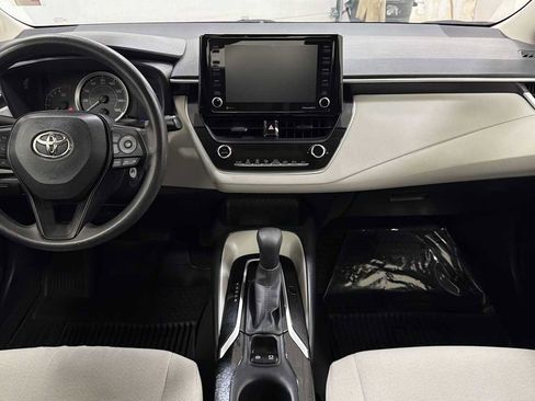Certified 2022 Toyota Corolla LE image 25
