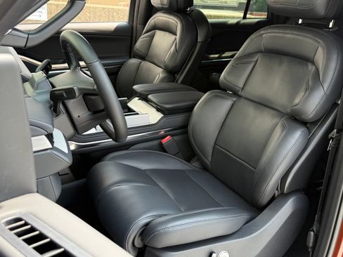 New 2027 Lincoln Navigator L Reserve w/ Jet Appearance Package AWD/4WD image 28