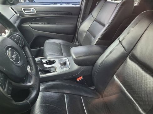 Used 2018 Jeep Grand Cherokee High Altitude image 3