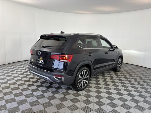 Used 2022 Volkswagen Taos SE AWD/4WD image 10