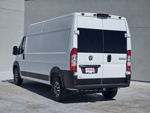 New 2026 RAM ProMaster 2500 w/ Premium Convenience Group image 3