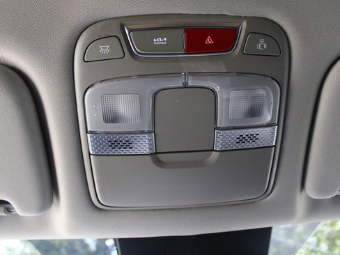 New 2025 Kia Telluride S image 48