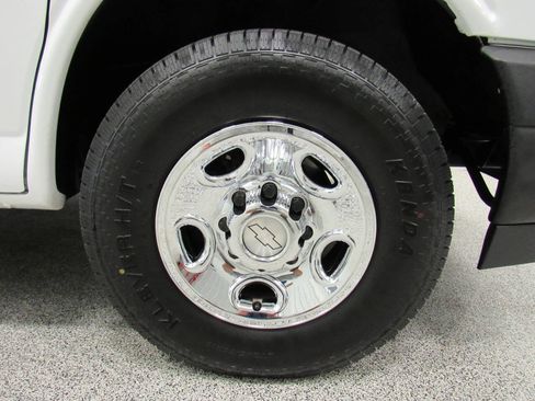 Used 2020 Chevrolet Express 2500 w/ Driver Convenience Package image 13