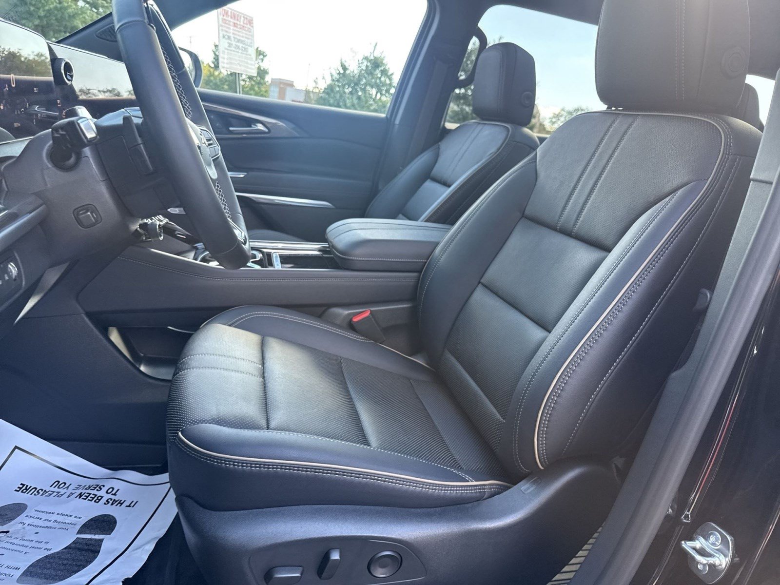 Used 2026 Chevrolet Traverse High Country w/ LPO, Floor Liner Package AWD/4WD image 13