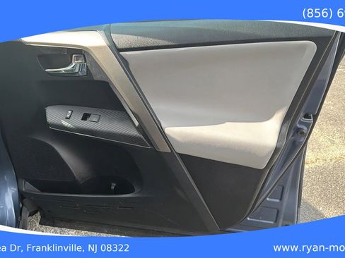 Used 2014 Toyota RAV4 Limited w/ Technology Package image 19