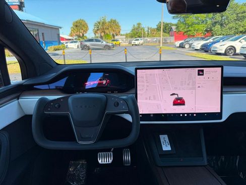 Used 2023 Tesla Model X image 21