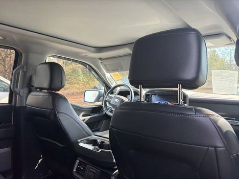 Used 2021 Ford F150 Lariat w/ Equipment Group 502A High image 16