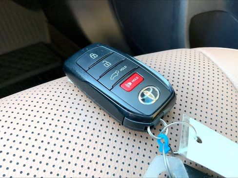 Used 2026 Toyota Grand Highlander Hybrid MAX Platinum image 14