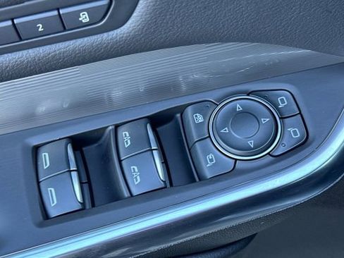 Used 2024 Cadillac XT4 Premium Luxury image 12