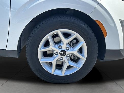 Used 2023 Kia Soul LX w/ LX Technology Package FWD image 7