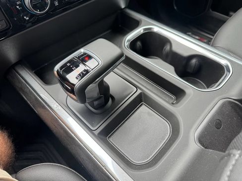 Certified 2025 Chevrolet Silverado 1500 LTZ AWD/4WD image 25