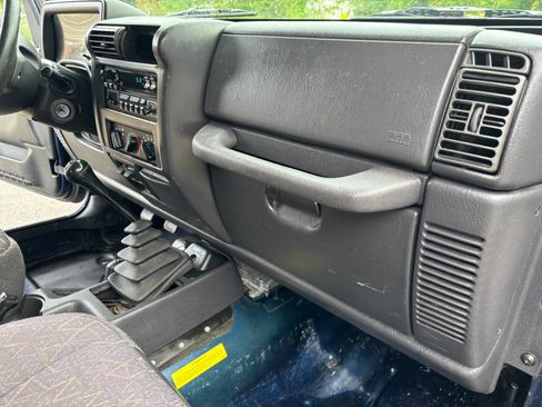 Used 2002 Jeep Wrangler Sport AWD/4WD image 18