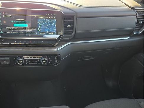 Used 2025 Chevrolet Silverado 1500 LT image 19