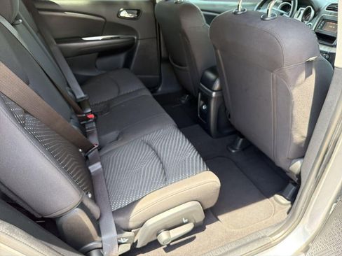 Used 2017 Dodge Journey SE FWD image 30