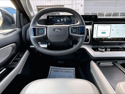Used 2025 Ford Expedition Max Active image 6