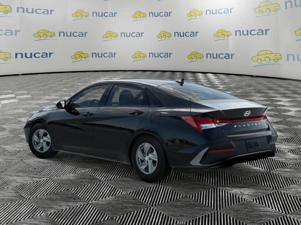 New 2026 Hyundai Elantra SE FWD image 5