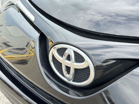 Used 2016 Toyota RAV4 XLE image 10