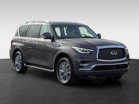 Used 2024 INFINITI QX80 Luxe image 8