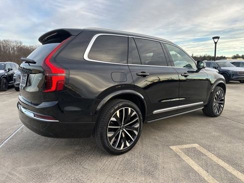 Certified 2025 Volvo XC90 B5 Plus image 9