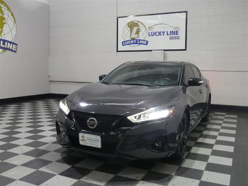 Used 2021 Nissan Maxima Platinum w/ 40th Anniversary Package FWD image 4