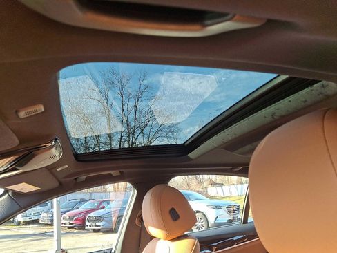 Used 2023 BMW 530i xDrive w/ Premium Package image 14