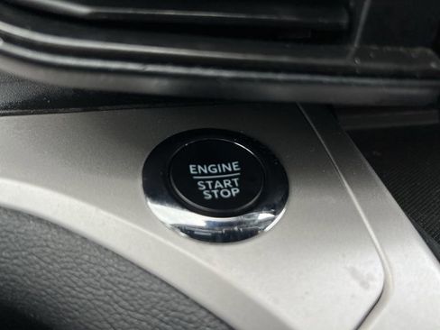 Used 2024 Ford Explorer XLT AWD/4WD image 17