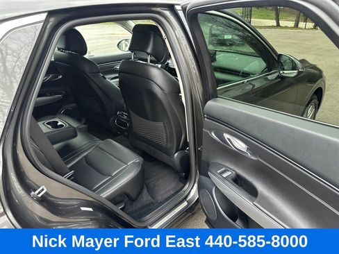 Used 2025 Genesis GV70 2.5T w/ Select Package image 25