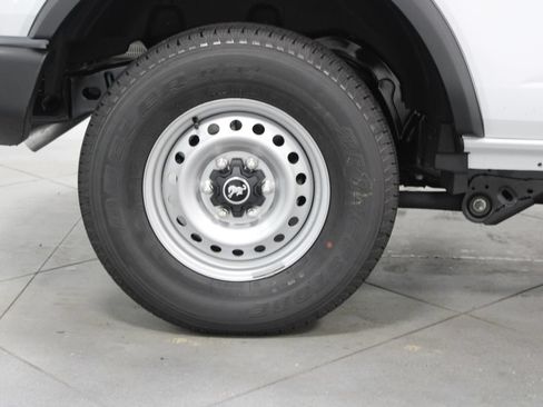 New 2025 Ford Bronco 4-Door AWD/4WD image 12