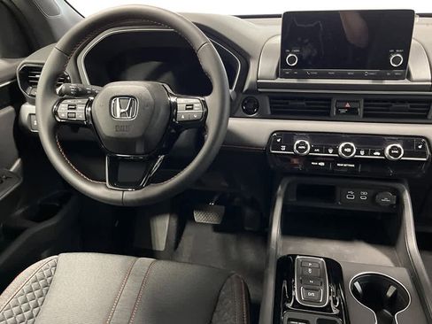 New 2025 Honda Pilot Sport image 13