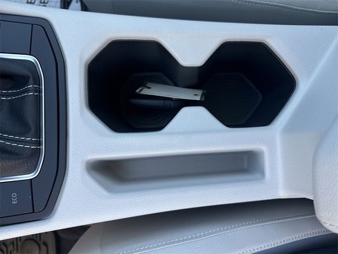 New 2025 Volkswagen Jetta SE image 36