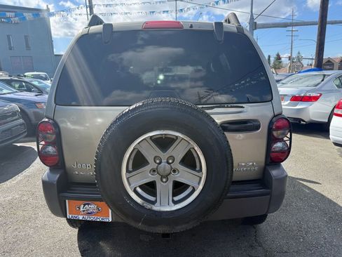 Used 2006 Jeep Liberty Renegade AWD/4WD image 5