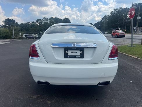 Used 2016 Rolls-Royce Wraith RWD image 4