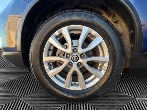 Used 2017 Nissan Rogue SV image 13