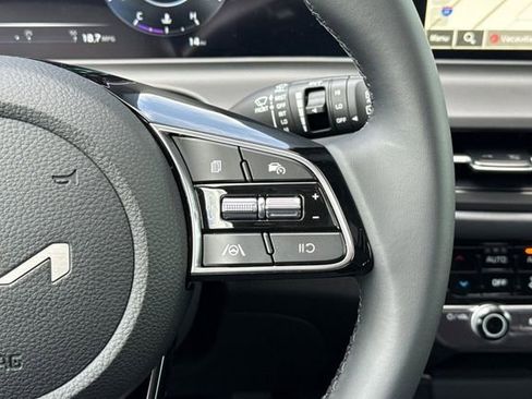 New 2026 Kia Seltos EX FWD image 31