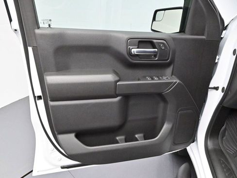 Used 2025 Chevrolet Silverado 1500 Custom Trail Boss w/ Turbomax Blackout Package AWD/4WD image 9