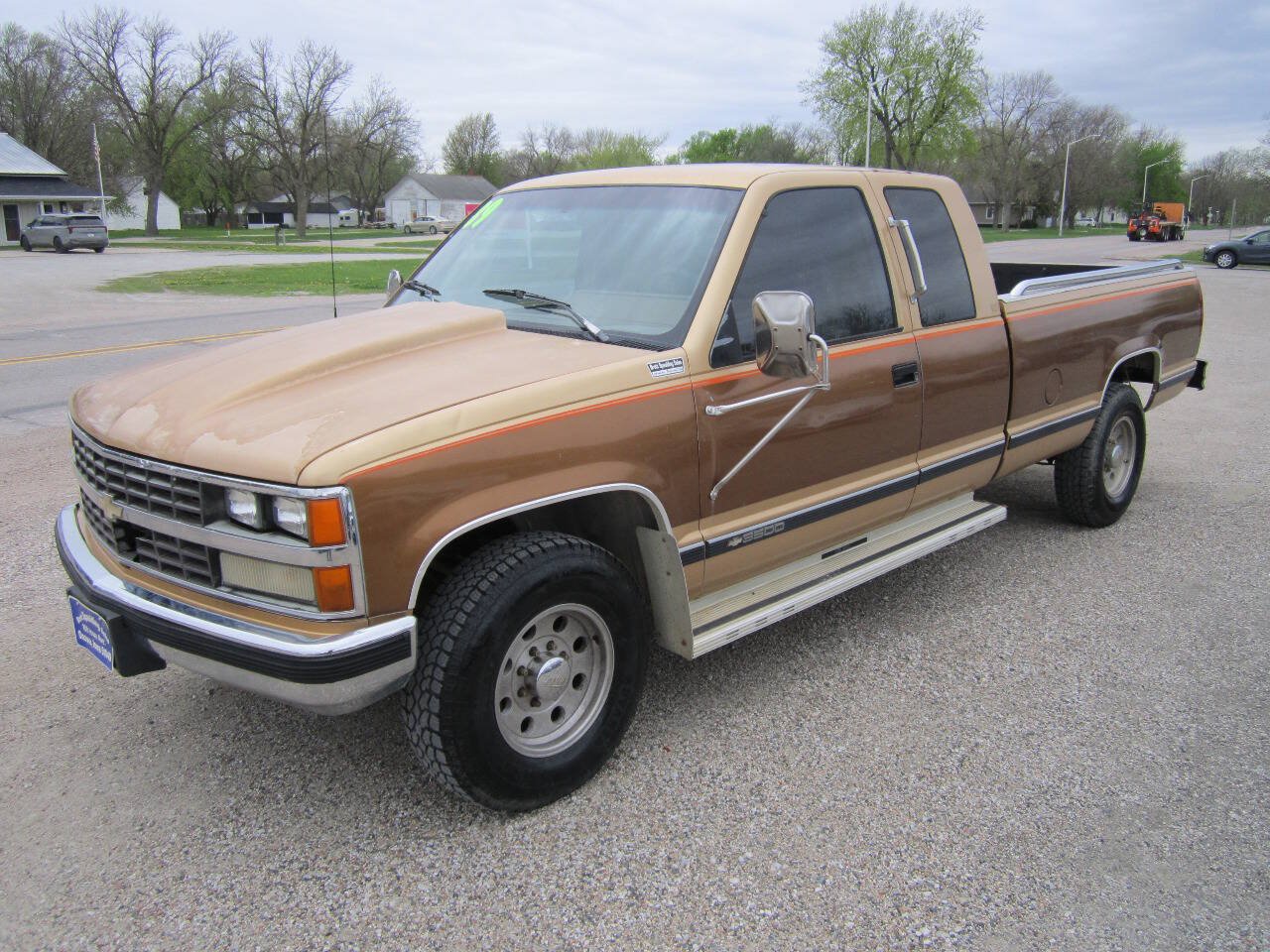 Used 1989 Chevrolet Silverado 3500 2WD Extended Cab image 3